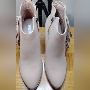 MIA Light Pink Ankle Booties